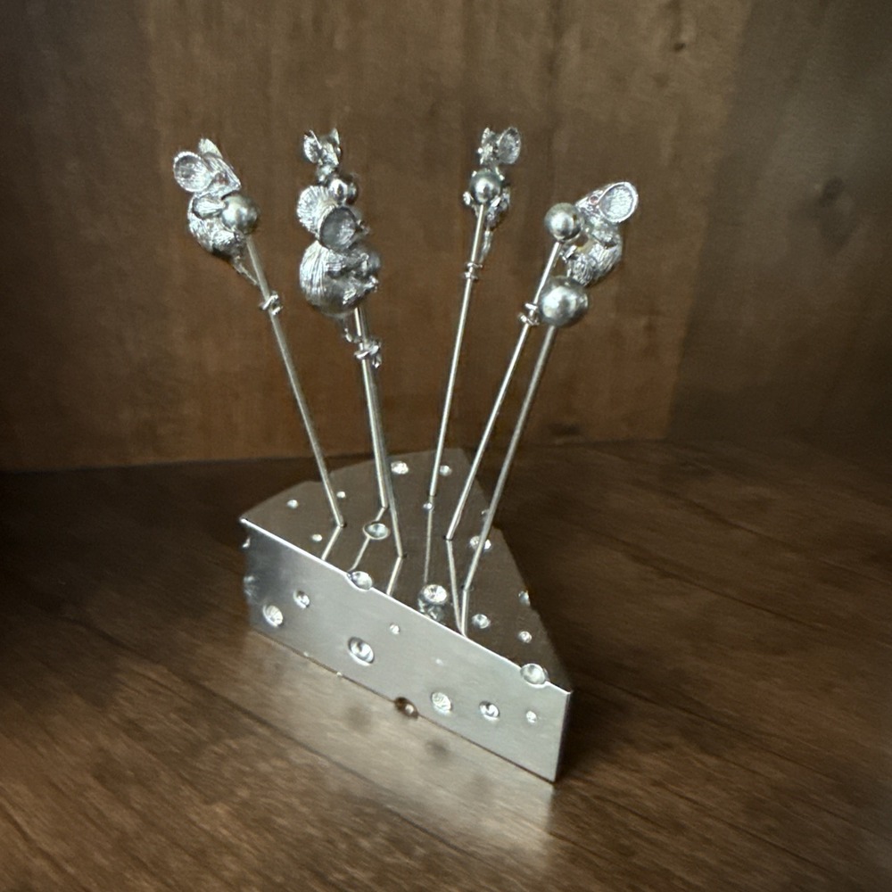 Elegance Silverplated Appetizer Picks Set Mice In Cheese Wedge 7 Pieces-Read